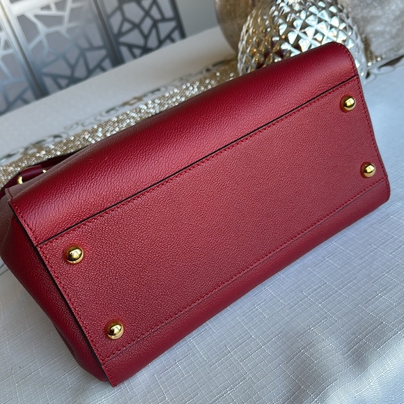 Authentic Burberry bag - Picture 7 of 14